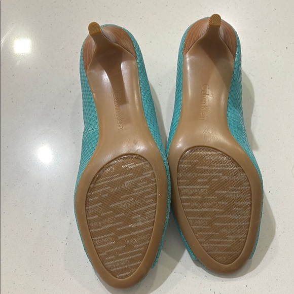 Calvin Klein Women's Peep Toe Snake Pumps - Teal - Picture 4 of 8
